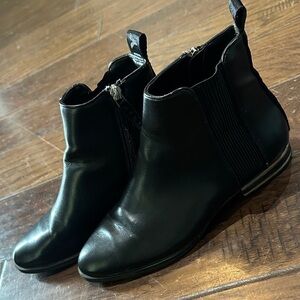 DKNY Black Ankle Boots‎
